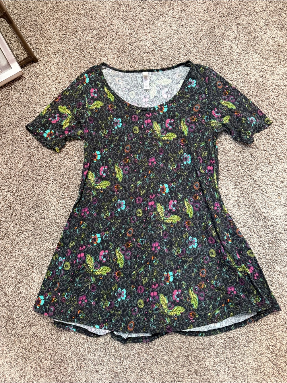 LulaRoe Perfect T